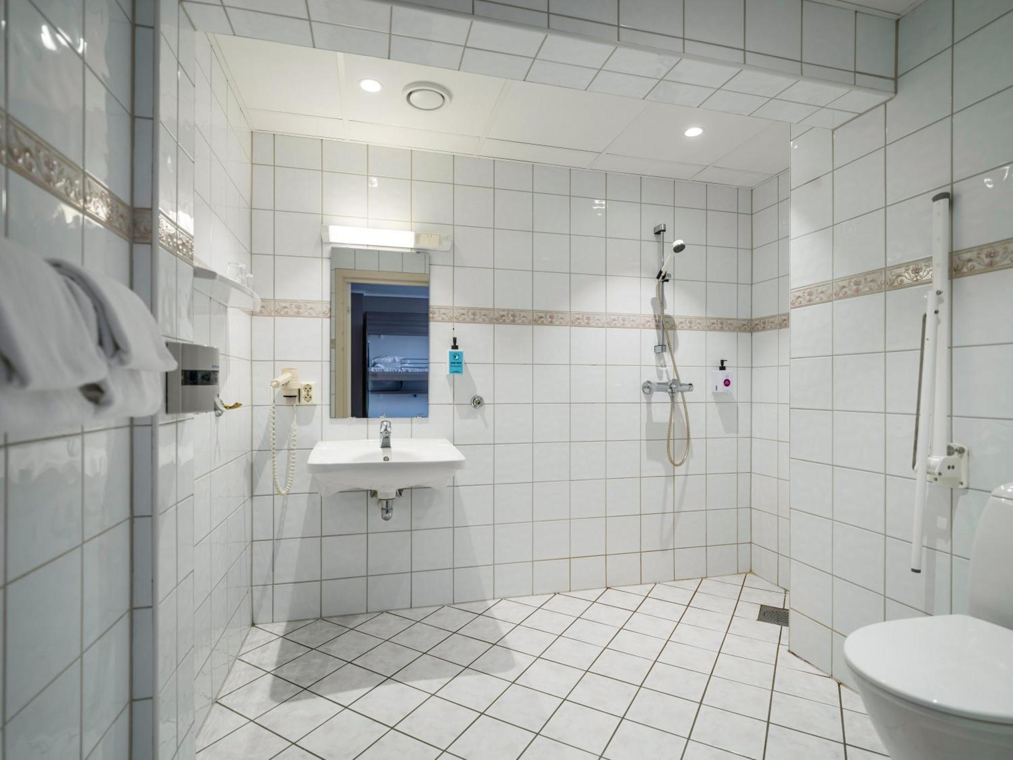 Comfort Hotel フィンスネス エクステリア 写真